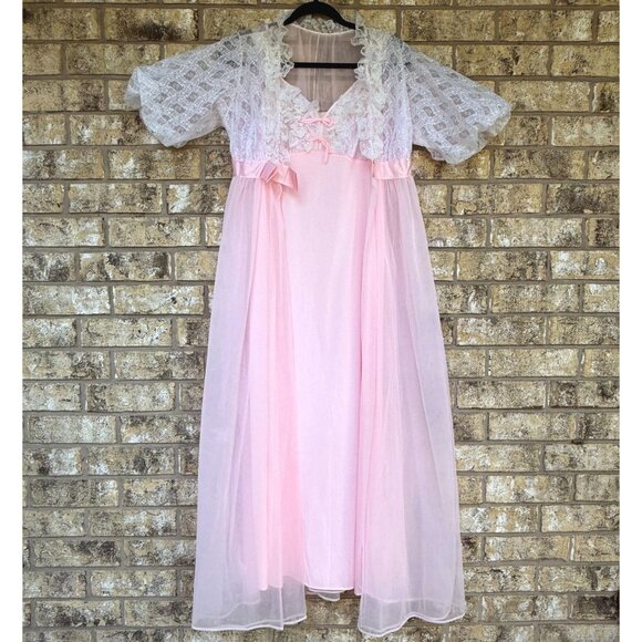 size SM S/M Vintage Sheer Pink Nightgown Robe Piegnoir set Lace trim, Puff Sleev - Picture 3 of 15